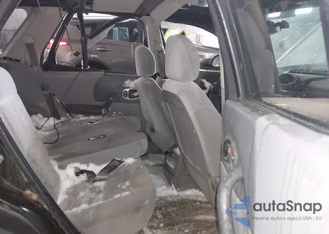 2003 Saturn Vue V6 z USA, uszkodzony, nr VIN 5GZCZ63B23S854319